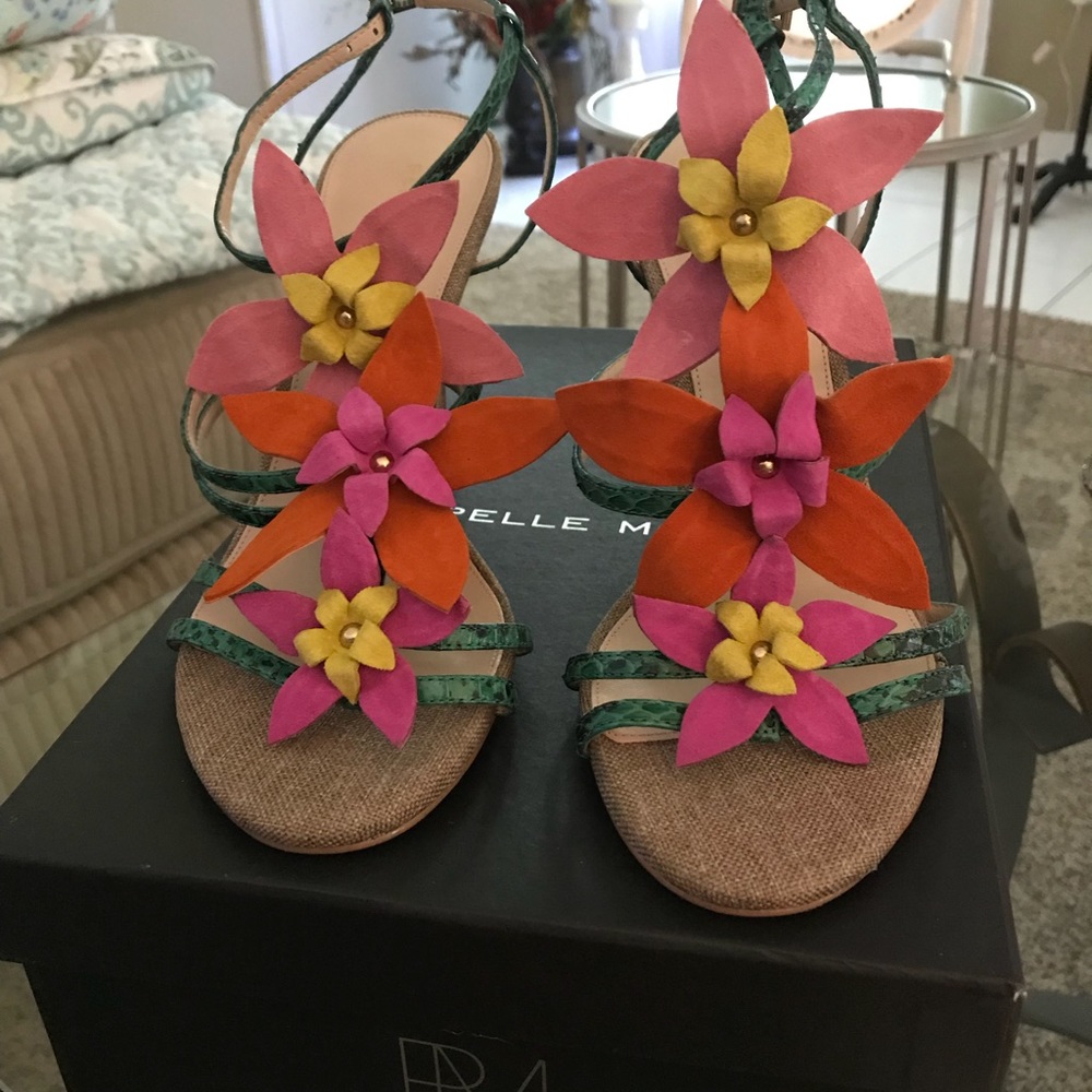 PELLE MODA heels